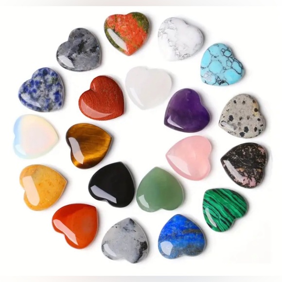 🌟 BEAUTIFUL NEW 5 Piece Set Mix-Color Crystal Heart Stones🌟 - Picture 5 of 5